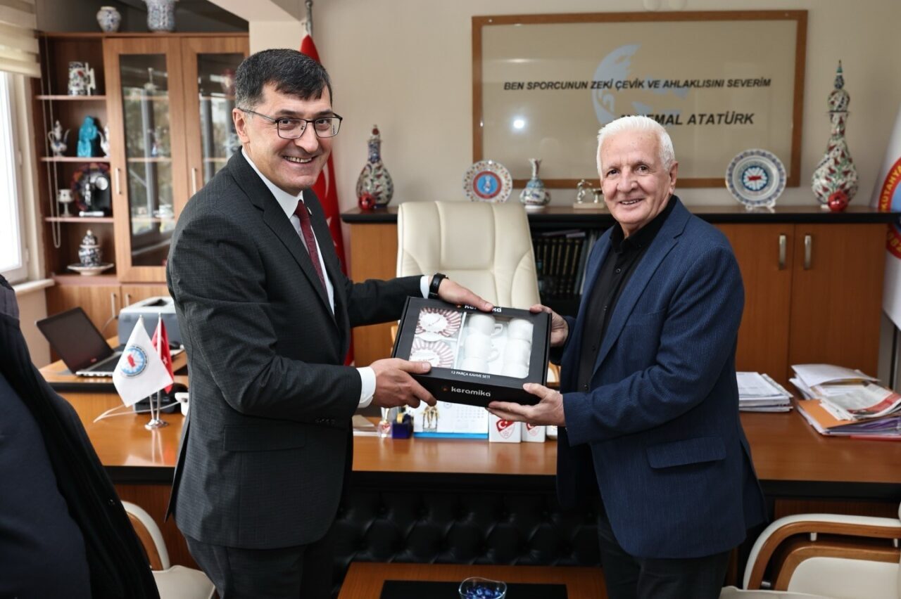 Kütahya Belediye Başkanı Eyüp Kahveci, amatör spor kulüplerinin önemini vurgulayarak,