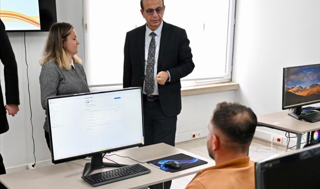 Yeşilyurt’ta Gençler İçin Yeni Bir Umut: Meslek Edindirme Akademisi Hizmete Girdi Yeşilyurt Belediye Başkanı Prof. Dr. İlhan Geçit, 12 milyon TL