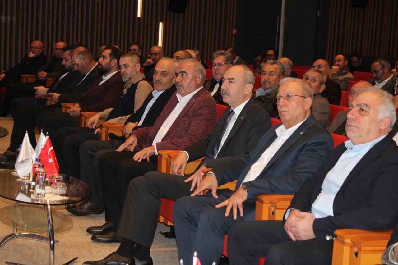 Kayseri Ticaret Odası'nın Kasım Ayı Meclis Toplantısı'nda KTO Başkanı Ömer
