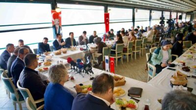 Kuşadası Belediye Başkanı Ömer Günel, Aydın Büyükşehir Belediyesi'nin 2026 bütçesinde