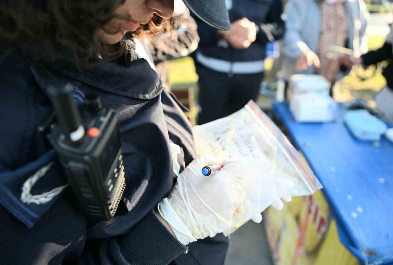 Kuşadası’nda Sokak Lezzetleri Denetimleri Artırıldı, Başkan Günel: Sağlık Her Şeyden Önemli
