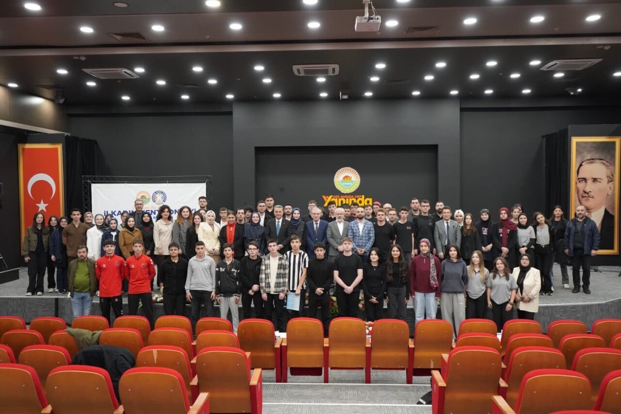 İlkadım Belediye Başkanı İhsan Kurnaz, gençlerin ülkenin en büyük gücü