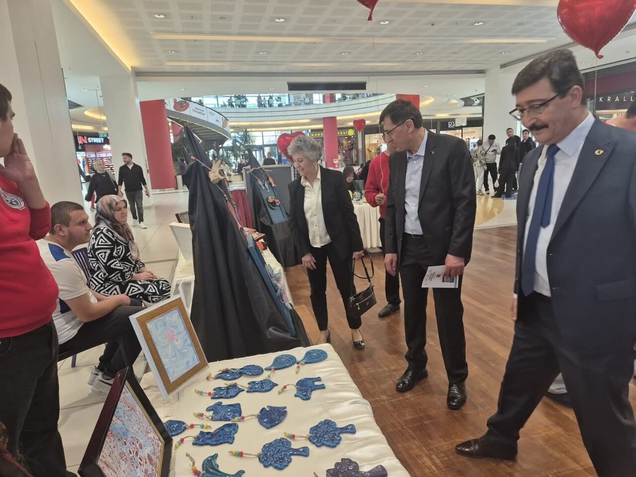 Kütahya Belediye Başkanı Eyüp Kahveci, "Mutlu Özel Çocuk Aileleri Projesi"