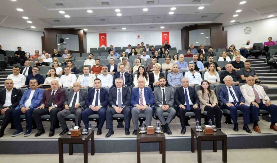 Adana Sanayi Odası'nda düzenlenen bilgilendirme toplantısında Zeki Kıvanç, Yeni Yatırım