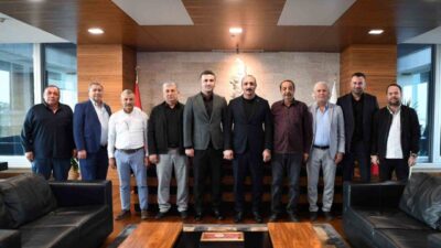 Konyaaltı Belediye Başkanı Cem Kotan, ulaşım esnafı ile bir araya