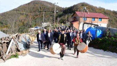 Terme Belediye Başkanı Şenol Kul, Örencik Mahallesi'nde düzenlenen yemekte mahalle