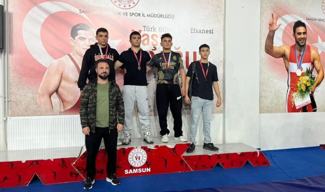 İlkadım Belediyespor Güreş Takımı, İl Seçmelerinde 10 Madalya ile Dönerek Başarılarına Devam Ettiklerini Gösterdi. Samsun’un İlkadım Belediyespor Güreş Takımı, düzenlenen Büyükler ve 17-18 yaş
