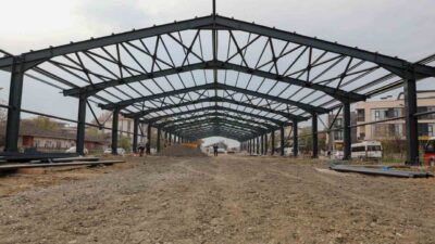 Düzce Belediye Başkanı Dr. Faruk Özlü, şehrin çeşitli projelerini inceledi