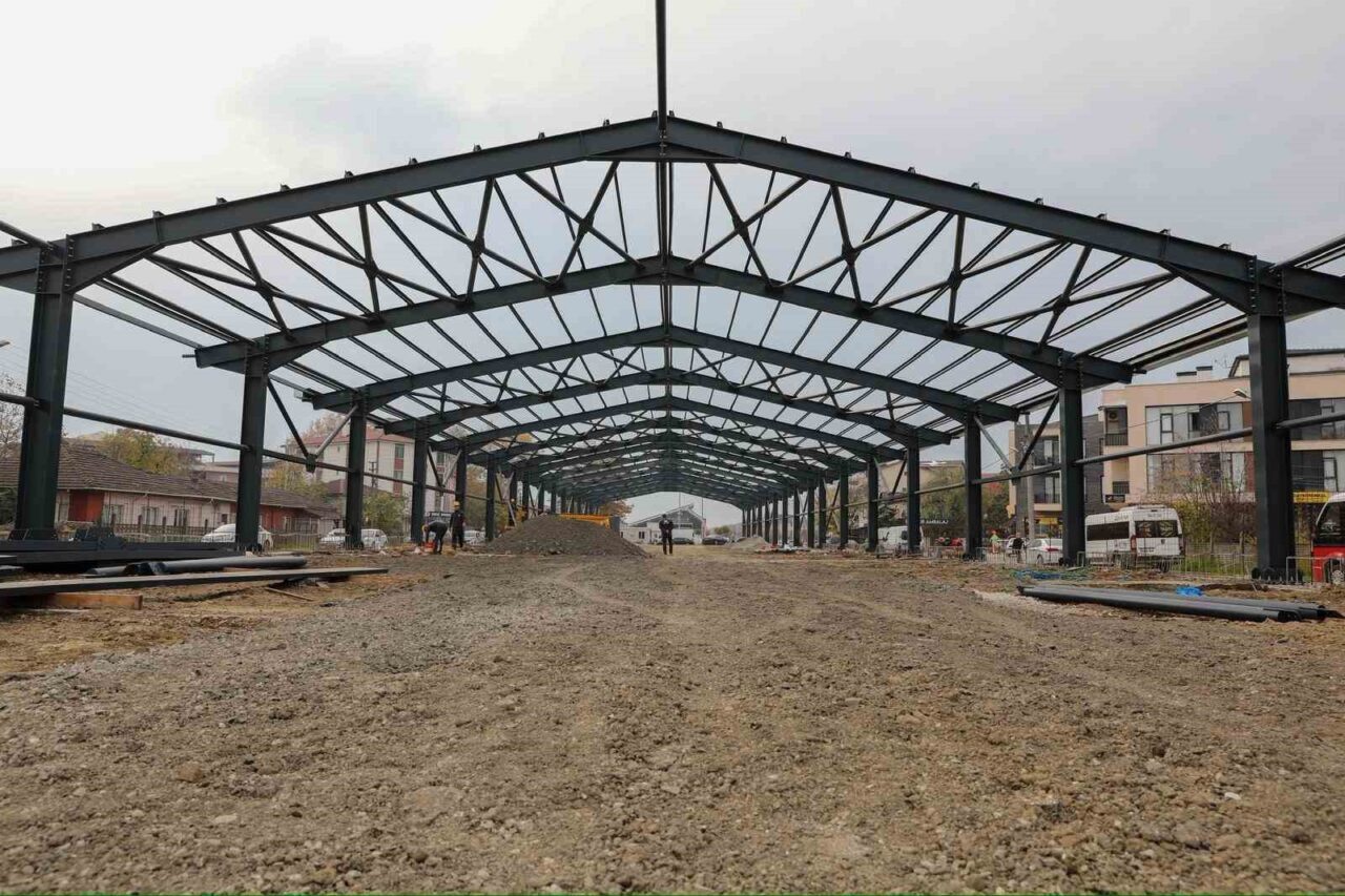 Düzce’deki Projelerin Durumu ve Yeni Yıl Planları Hakkında Açıklamalar Yapan Başkan Özlü