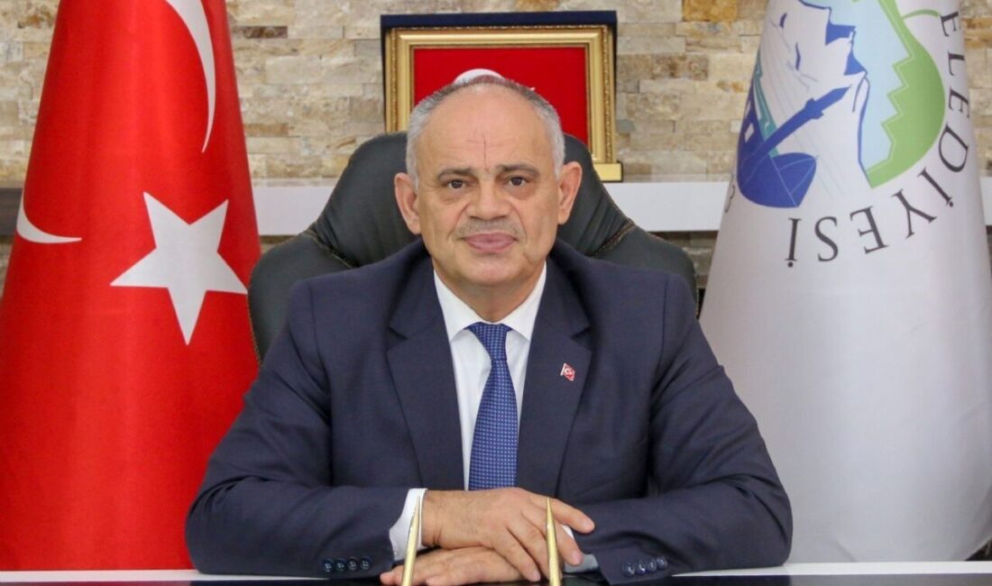 Yahyalı Belediye Başkanı, İlçenin Enerji Kapasitesini Vurguladı: “900 Megavat Türkiye Enerjisine Katkı Sağlıyoruz” Yahyalı Belediye Başkanı Esat Öztürk, ilçenin Türkiye enerjisine 900 megavat