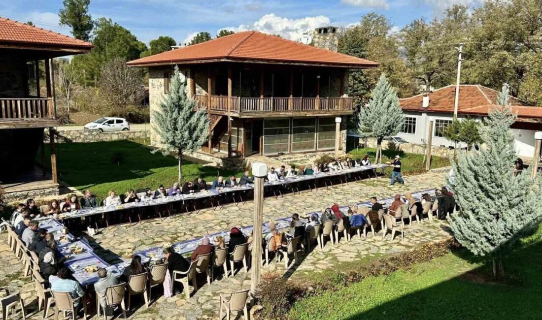 Beyağaç Belediyesi, 24 Kasım Öğretmenler Günü dolayısıyla ilçedeki öğretmenler için