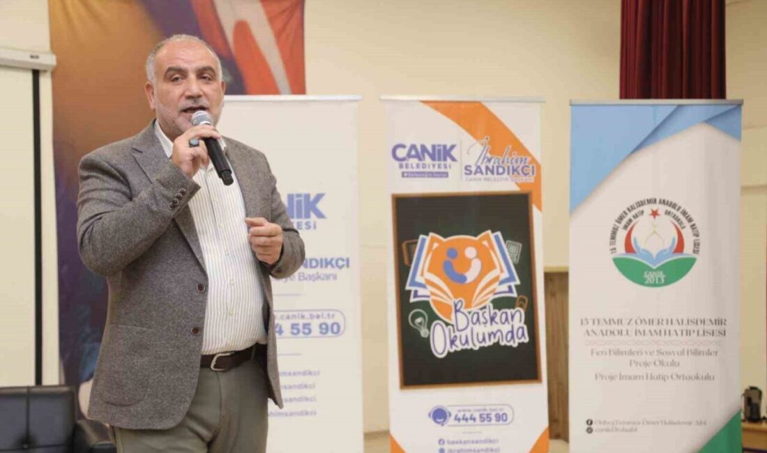 Canik Belediyesi, Tüm Öğrencilere Burs İmkanları Sunarak Eğitime Destek Oluyor Canik Belediye Başkanı İbrahim Sandıkçı, burs desteği sağladıklarını belirterek, öğrencilerin