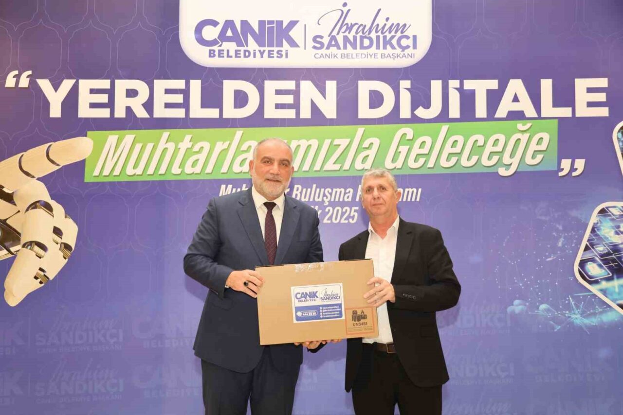 Canik Belediye Başkanı İbrahim Sandıkçı, muhtarlık hizmetlerinde dijital dönüşüm çalışmalarını
