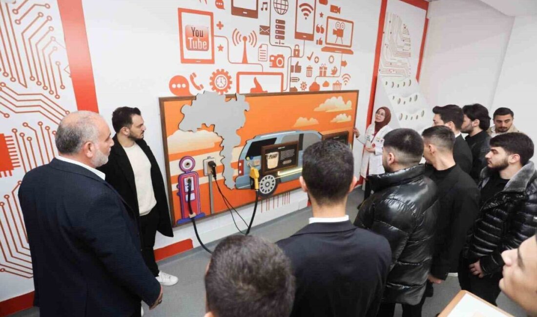 Samsun Canik Belediye Başkanı İbrahim Sandıkçı, geleceğin teknoloji yıldızlarını yetiştirdiklerini