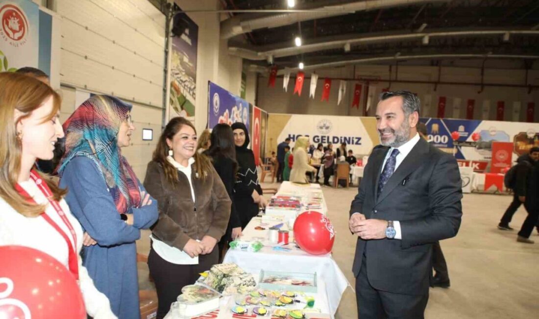 Elazığ’da Aile Yılı’na Özel AileFest Etkinliği Düzenlendi, Başkan Şahin Şerifoğulları Nikah Törenine Katıldı Elazığ Belediye Başkanı Şahin Şerifoğulları, "Aile Yılı" kapsamında düzenlenen AileFest'te