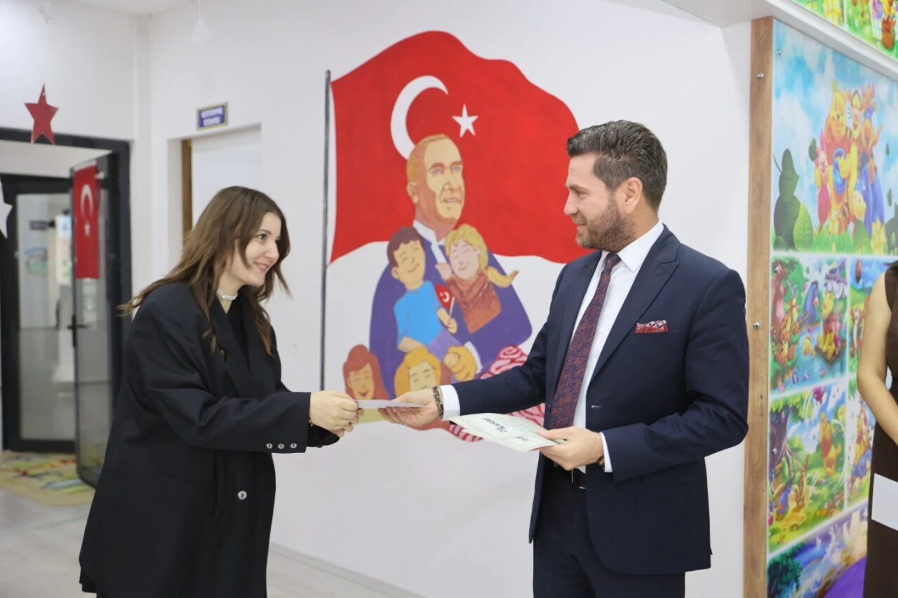 Tavas Belediye Başkanı Kadir Tatık, 24 Kasım Öğretmenler Günü'nde önce