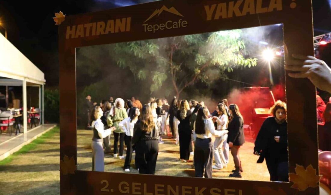 Nazilli Belediyesi’nden Gençlere Moral: Geleneksel Tepe Şenliği’nde Buluşma Başarıyla Gerçekleşti Nazilli Belediye Başkanı Dr. Ertuğrul Tetik, Geleneksel Tepe Şenliği'nde gençlerle