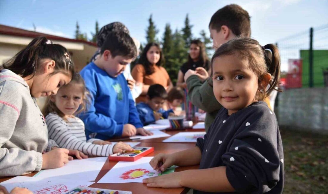 Samsun'un Atakum ilçesinde, 20 Kasım Dünya Çocuk Hakları Günü kapsamında