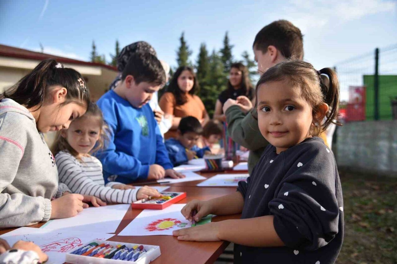 Samsun'un Atakum ilçesinde, 20 Kasım Dünya Çocuk Hakları Günü kapsamında