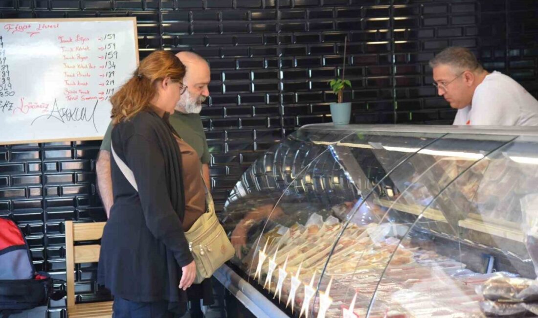 Atakum Belediye Başkanı Serhat Türkel, ilçeye kazandırdıkları kent lokantaları ve