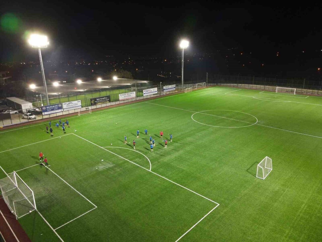 2023 Aralık'ta hizmete giren Başkarcı Futbol Sahası, modernizasyon sonrası yenilendi.