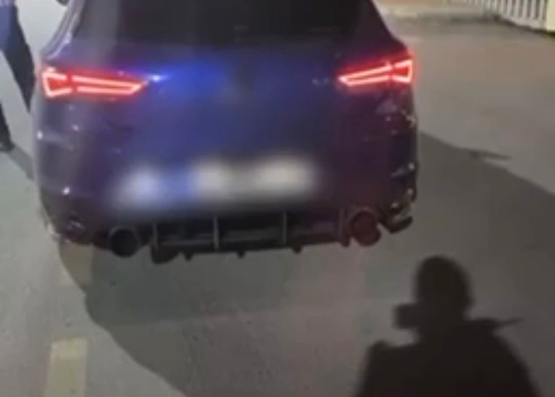 Batman'da Emniyet Müdürlüğü, abartı egzoz kullanan sürücülerle ilgili denetimler yaptı.