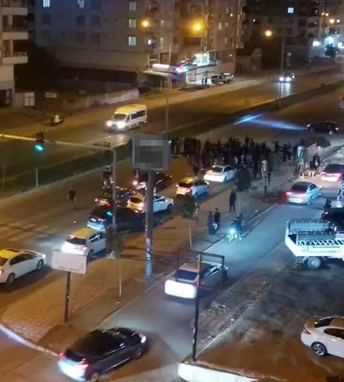 Batman'da motosikletin çarptığı 25 yaşındaki Kader İlbaş, hastanede yapılan müdahalelere