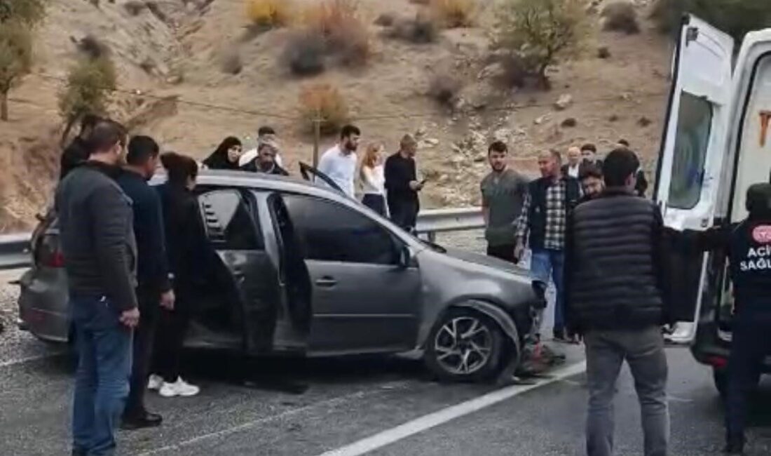 Batman’da Direksiyon Hakimiyetini Kaybeden Sürücü Bariyerlere Çarptı, Yaralı Hastaneye Kaldırıldı Batman-Sason karayolunda Sedat Sevinç yönetimindeki otomobil bariyerlere çarptı. Ekiplerin müdahalesiyle