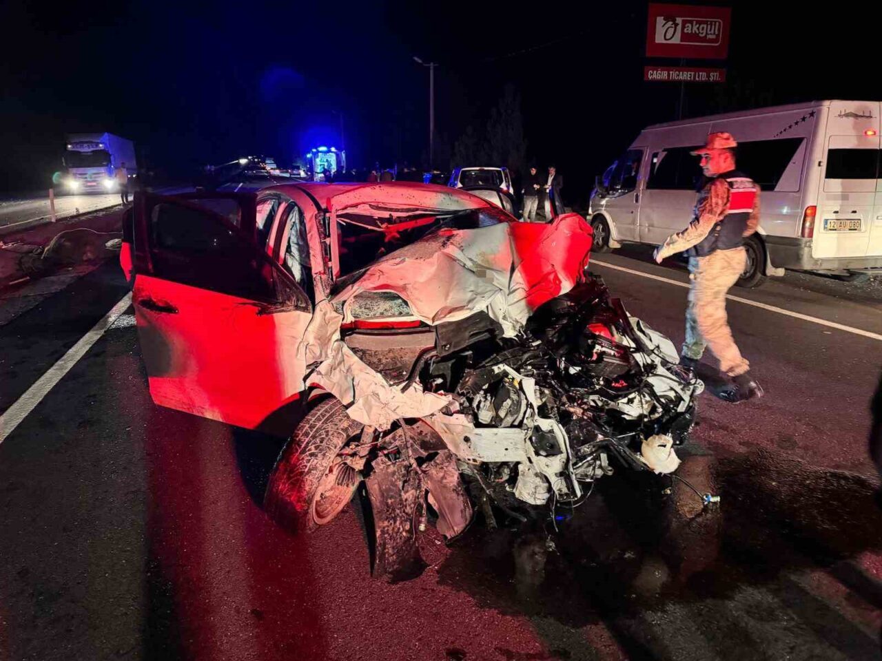 Batman'da, iki büyükbaş hayvanın oluşturduğu kazada 5 kişi yaralandı. Olay,