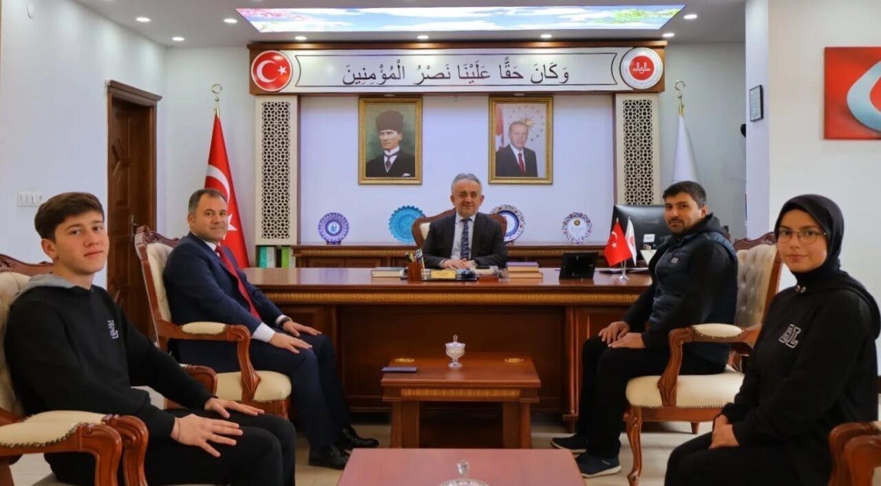 Bayburt Lisesi, Filistin ve Gazze için yardım kampanyası düzenleyerek 3