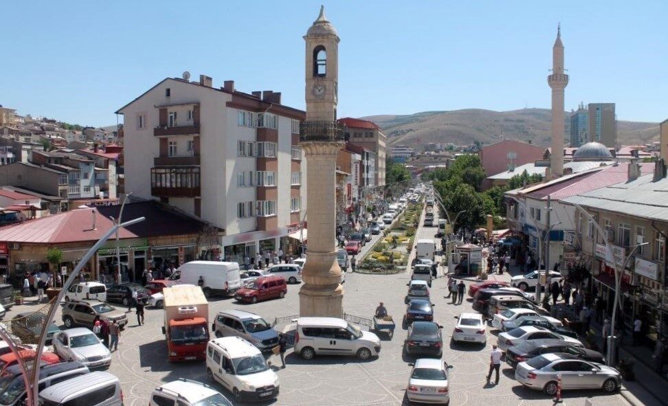 Bayburt’ta Ekim Ayında Trafiğe Kayıtlı Araç Sayısı 20 Bin 533’e Ulaştı Bayburt’ta Ekim ayında trafiğe kayıtlı araç sayısı 20 bin 533’e
