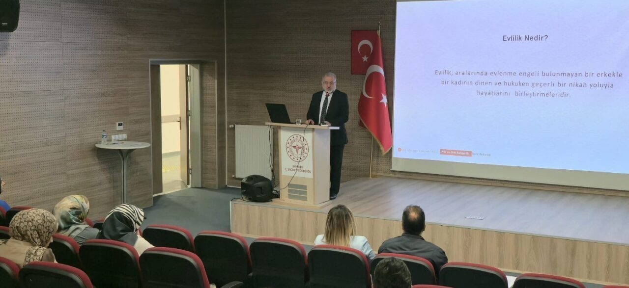 Bayburt İl Müftülüğü, "Neslin Korunması ve Yetiştirilmesinde Evliliğin Önemi" adlı