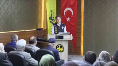 Bayburt'ta düzenlenen "İnternet ve Telefon Dolandırıcılığı" eğitimi, Toplum Destekli Polislik