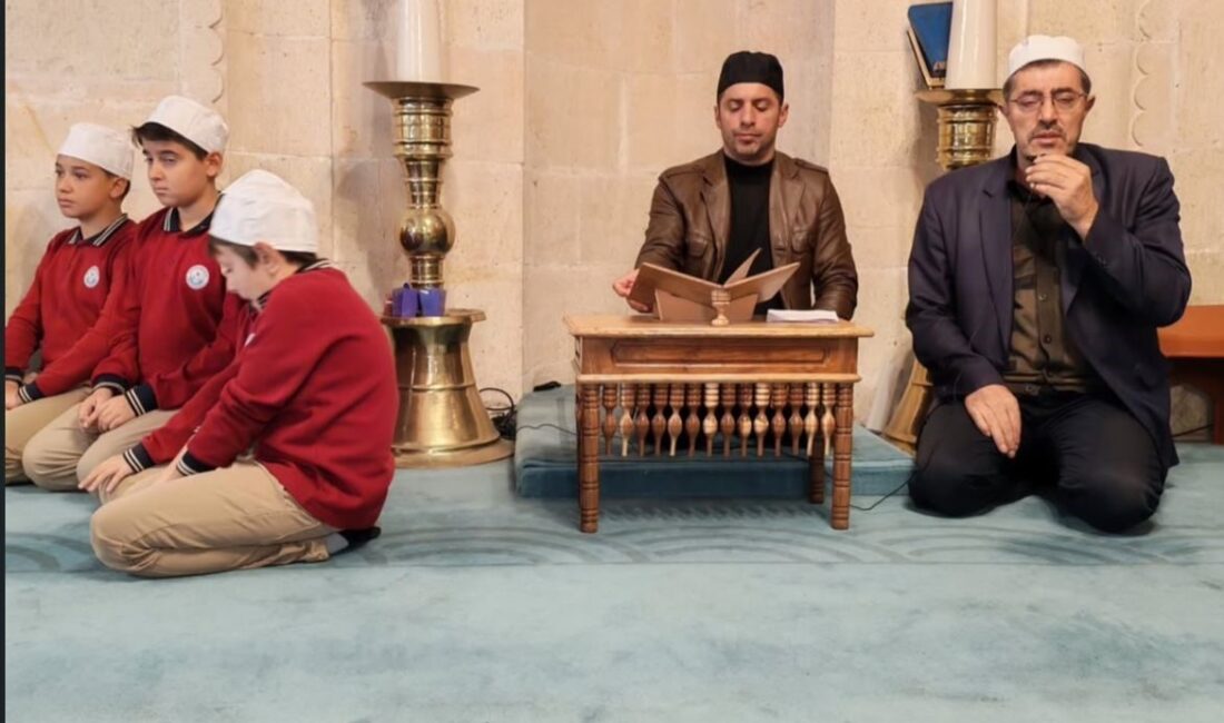 24 Kasım Öğretmenler Günü kapsamında Bayburt Ulu Cami’de hatim duası