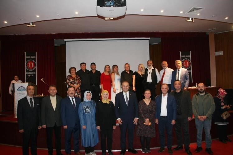 Bayırköy Belde Belediyesi, Köprübaşı Edebiyat Dergisi ile birlikte düzenlediği Şiir