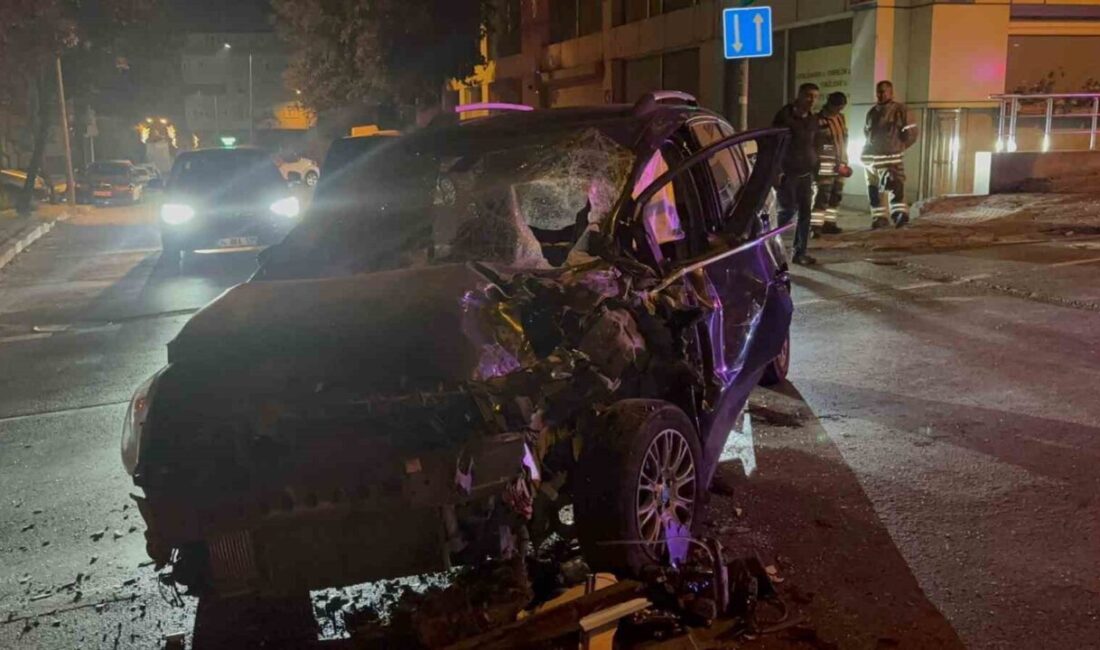 Bayrampaşa’da dönüş yasağını ihlal eden bir otobüs, karşı yönden gelen
