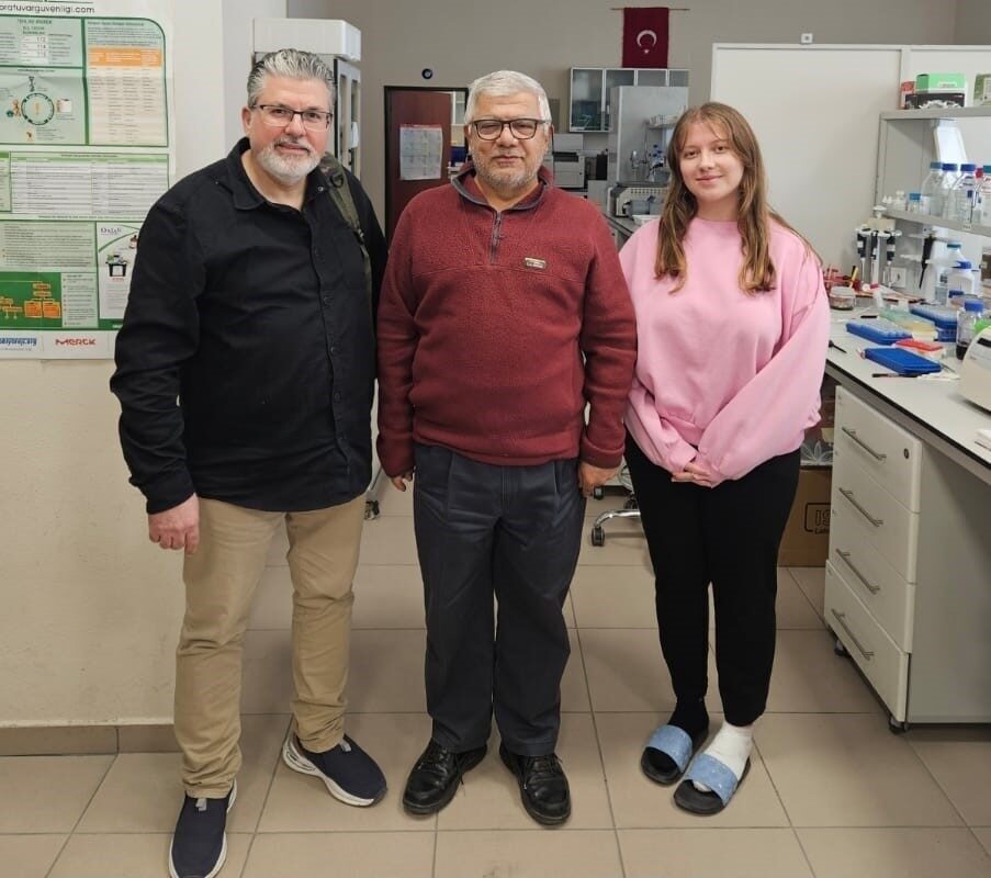 Karya Farma HBX AR-GE Kurucusu Hakan Başlık, BİTEK ile bitki