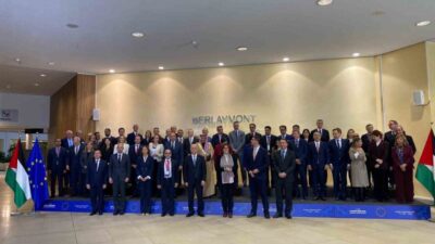 Belçika'nın Brüksel şehrinde gerçekleştirilen Filistin Bağışçılar Grubu toplantısına 60 ülke