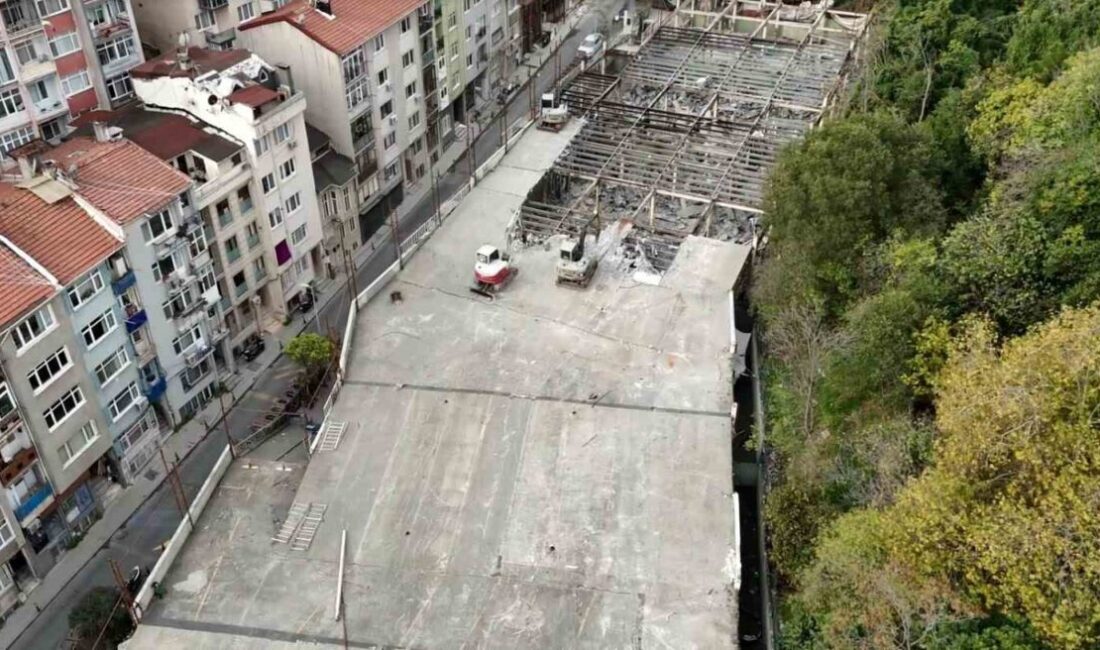 Beşiktaş Belediye Başkan Vekili Rasim Şişman, depreme dayanıklı olmadığı tespit