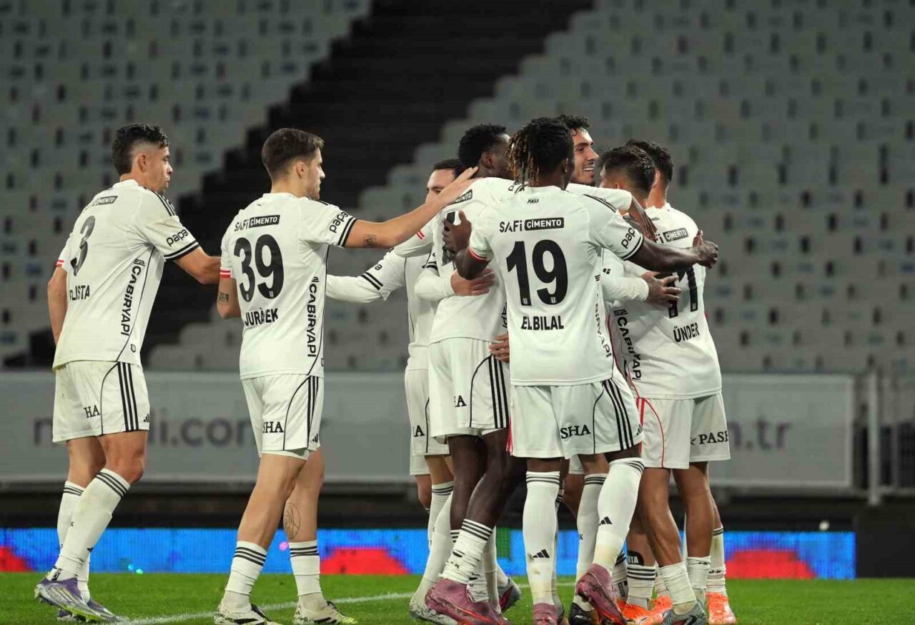 Beşiktaş, bu sezon deplasmanda oynadığı 8 maçta 14 puan topladı
