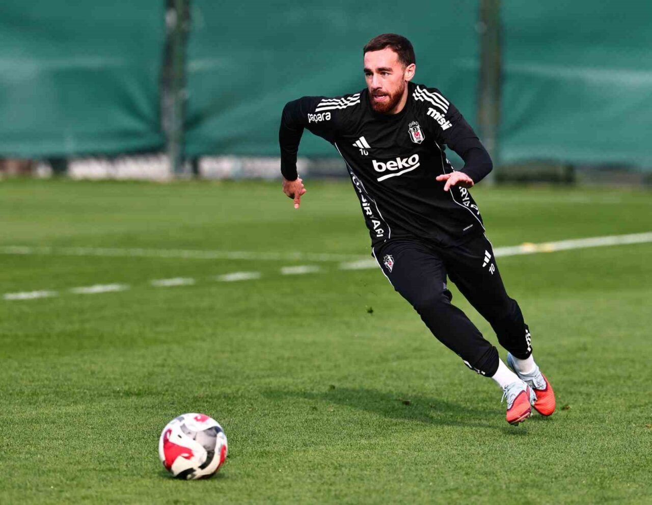 Beşiktaş, Trendyol Süper Lig'in 14. haftasında oynayacağı Fatih Karagümrük maçı