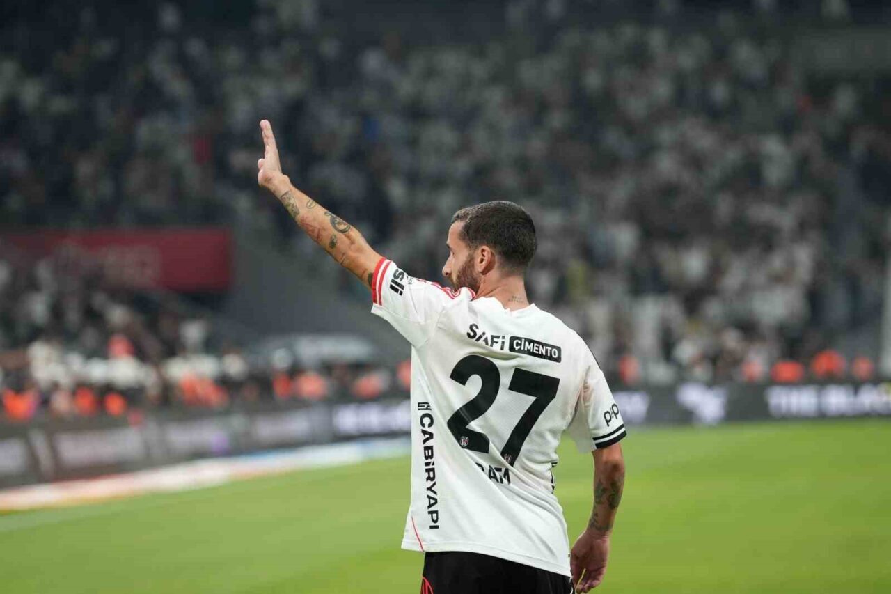 Beşiktaş Kulübü, Portekizli futbolcu Rafa Silva'nın ailesi ve menajeriyle görüşme