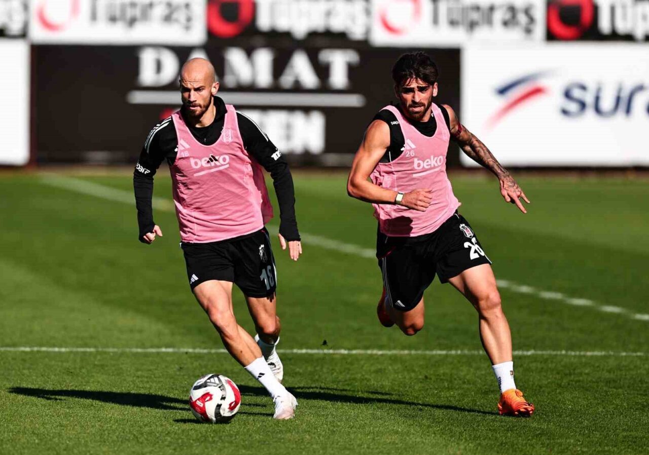 Beşiktaş, Trendyol Süper Lig'de Samsunspor ile oynayacağı karşılaşma öncesi antrenmanlarını