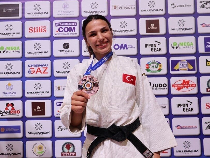 Zonguldak Bülent Ecevit Üniversitesi öğrencisi ve milli judocu Hatice Vandemir,