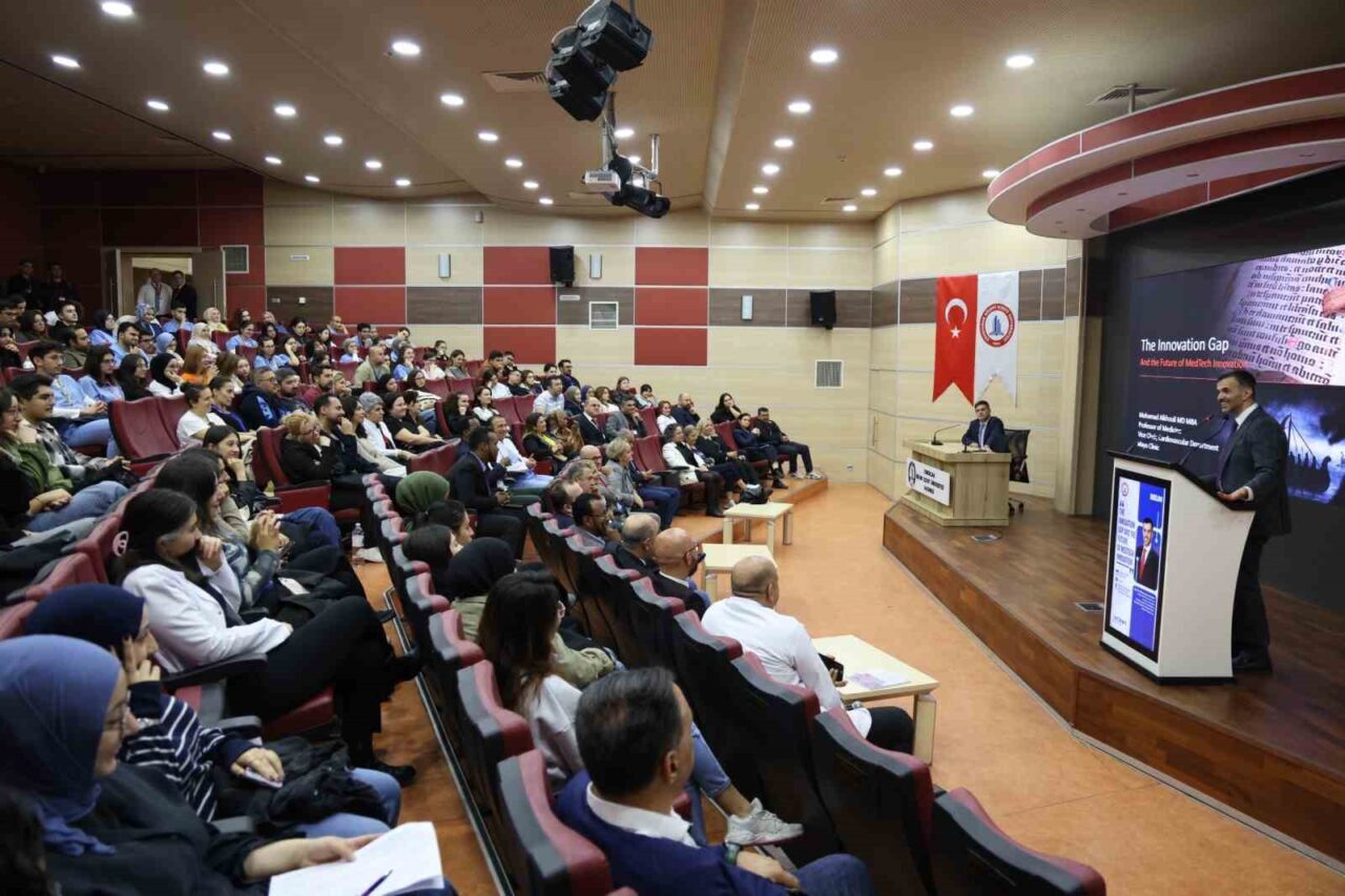 Zonguldak Bülent Ecevit Üniversitesi'nde düzenlenen "The Innovation Gap and The