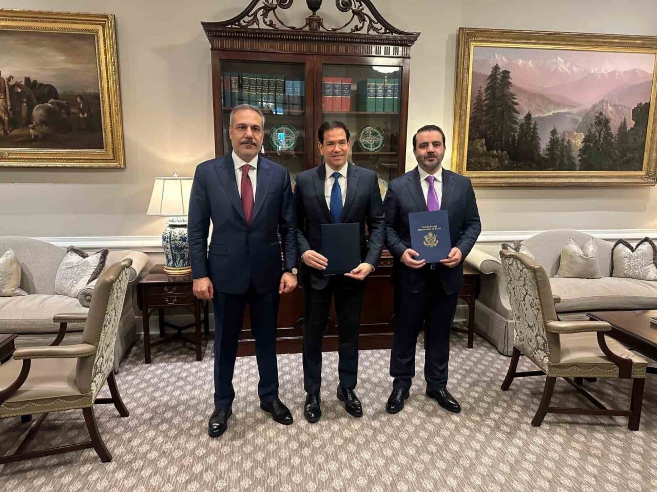 Suriye Dışişleri Bakanlığı, ABD ve Türkiye ile gerçekleştirilen üçlü zirveyi