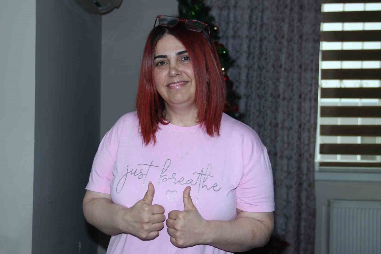 İzmirli Türkan Toprak, beyin felci geçirerek yatalak kalmasına rağmen hayata