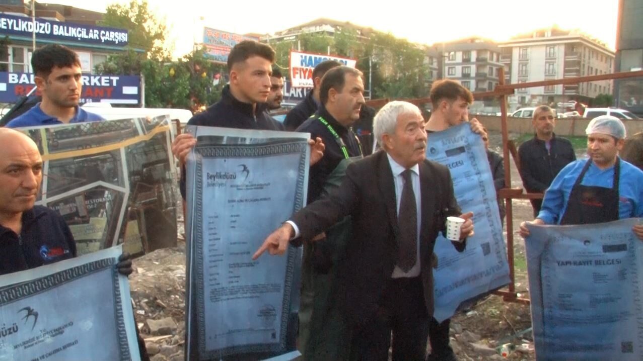 İstanbul Beylikdüzü’nde Balıkçı Kenan olarak tanınan Kenan Balcı, işyerinin yeşil