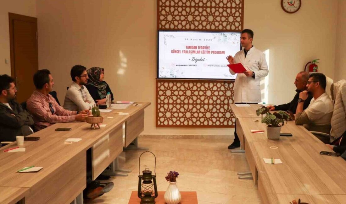 Beyşehir’de Aile Hekimlerinin Karşılaştığı Zorluklar Ele Alındı Konya'nın Beyşehir ilçesinde aile hekimleri, sağlıkta karşılaştıkları zorluklar için Beyşehir