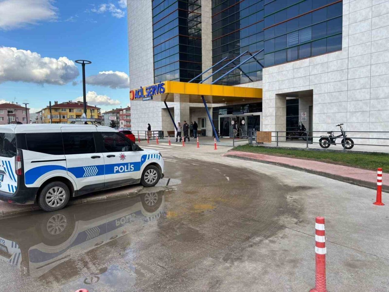 Kocaeli’nin Gölcük ilçesinde S.T. (33), polisle girdiği çatışmada elindeki bıçakla